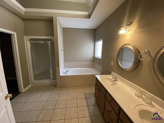5th image of 104 Village Walk