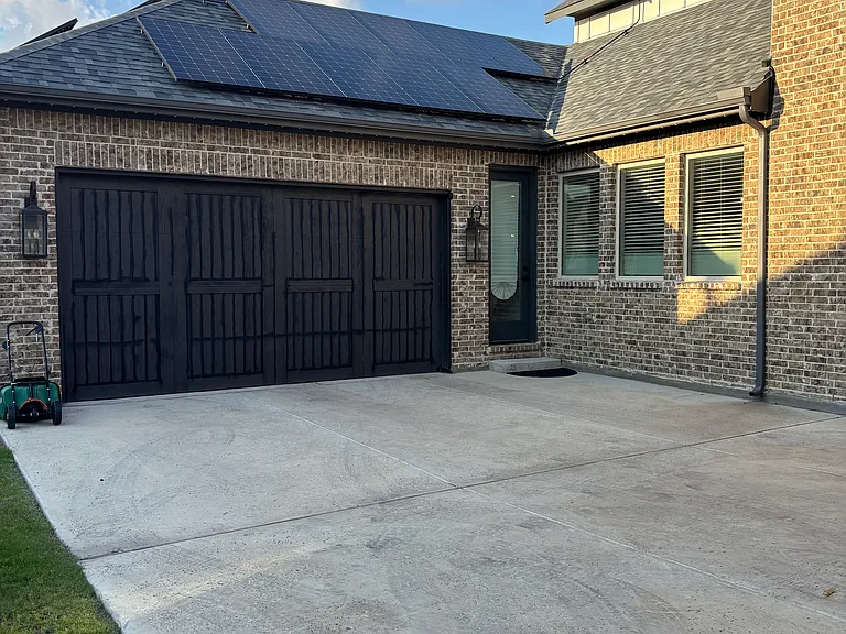 1610 Caruth Dr — Photo 10