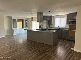 5820 N Chaparral Rd, Tucson, AZ 85743