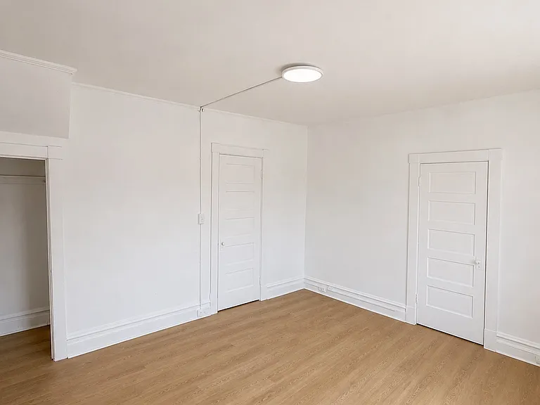 955 W Washington St — Photo 9