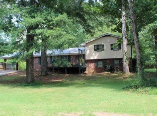 152 N Lake Dr, Lagrange, GA 30240