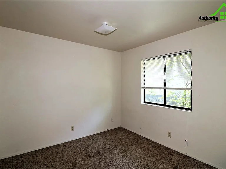 2750 Shasta View Dr #2 — Photo 14