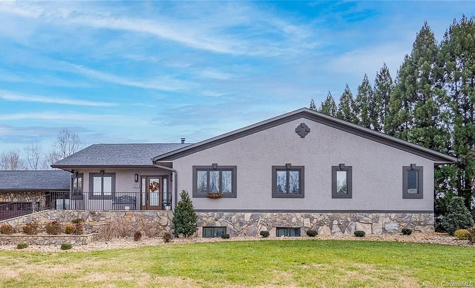 50 Shipwatch Dr Hickory Nc 28601 Mls 3697415 Zillow