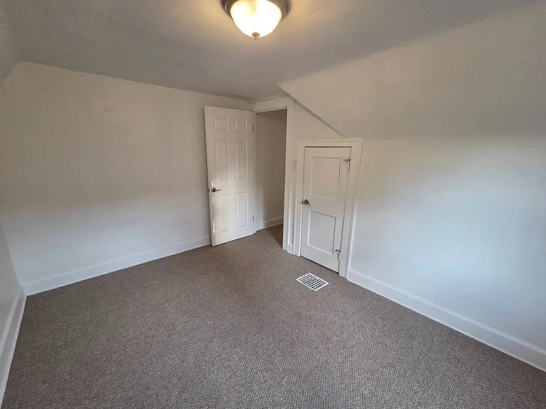 17424 Winslow Rd — Photo 80