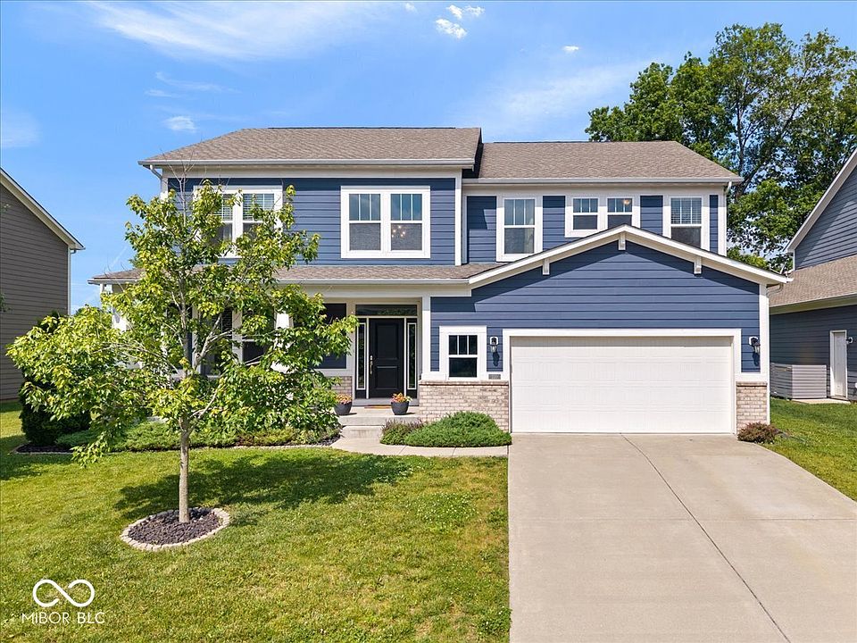 1st image of 220 Dovetree Dr