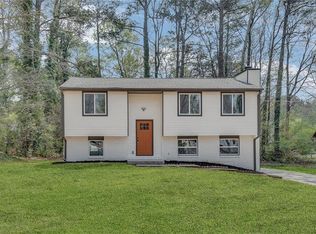 3394 Dearwood Dr SW, Lilburn, GA 30047