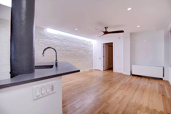 Rented by Urbane Brokerage | media 10