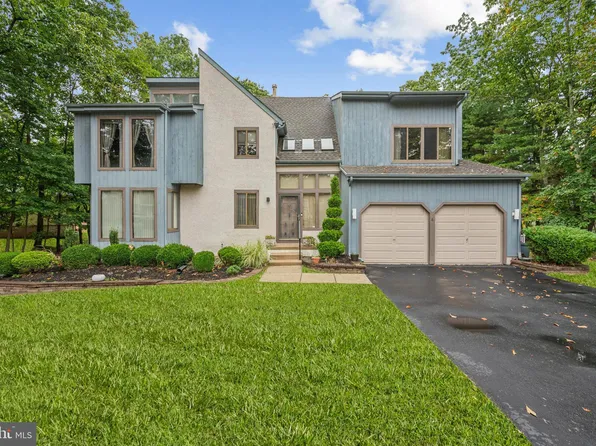 4 Lynch Rd, Voorhees, NJ 08043