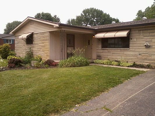1st image of 138 Waterman Dr E