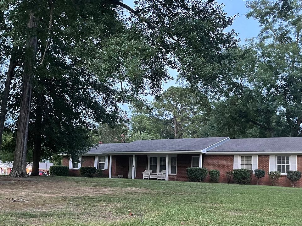 1st image of 13 Greenbriar