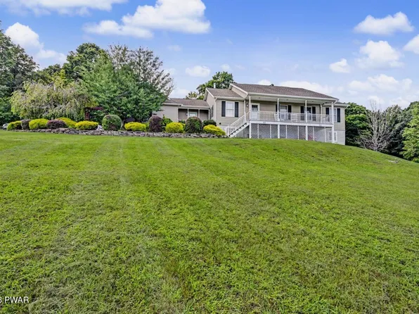 449 Huckleberry Rd, Newfoundland, PA 18445