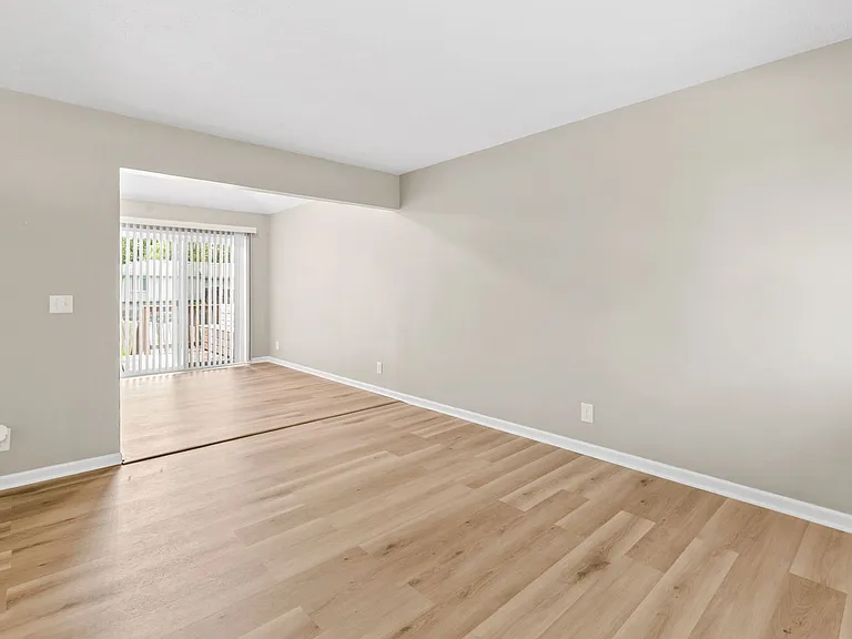 5106 N 128th St — Photo 16