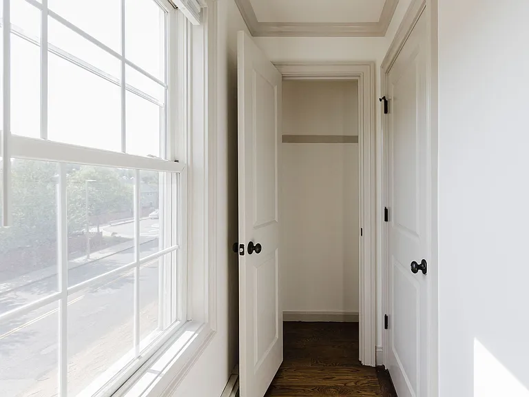 2599 Washington St — Photo 29