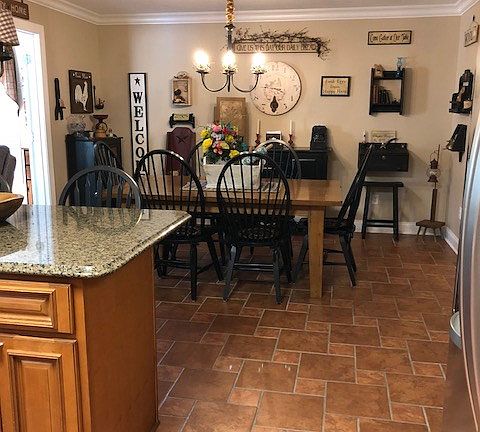 3rd image of 104 Ravenwood Dr