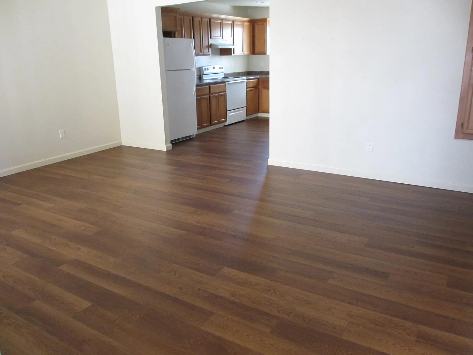 2 bed, 744 sqft, $1,060 — Photo 4