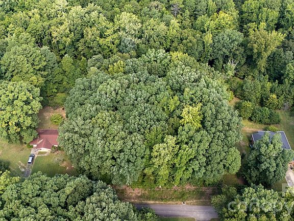 2nd image of 1865 Plyler Rd