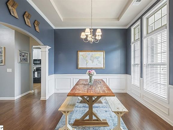 3rd image of 162 Waltzing Vine Ln