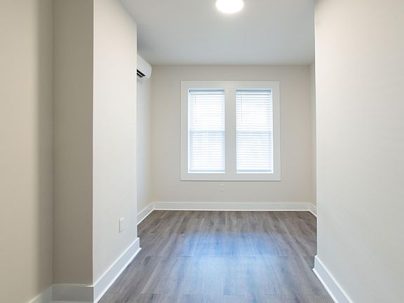 3rd image of 609 E Wensley St #15
