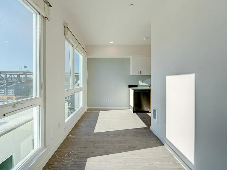 Viola Apartments — Photo 48