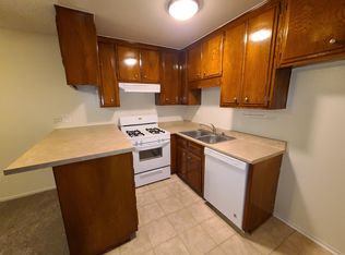 331 Eucalyptus Dr #4, El Segundo, CA 90245