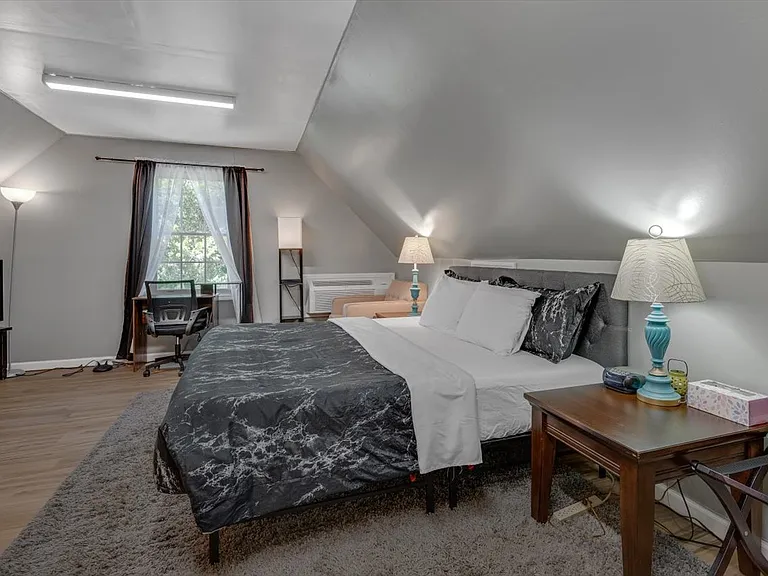 126 White Oak Dr #2 — Photo 11