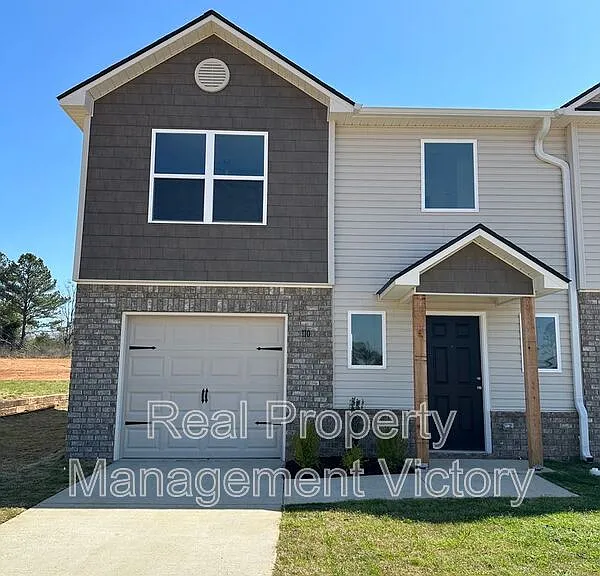 110 Marina Dr — Photo 1