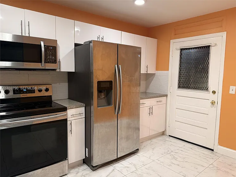 2861 NW 47th Ter #201A — Photo 7
