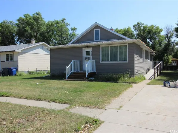 614 Front STREET, Eastend, SK S0N 0T0