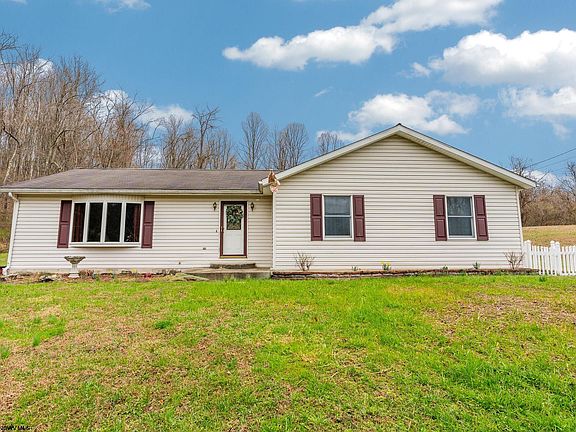 2nd image of 58 Edinburgh Ln