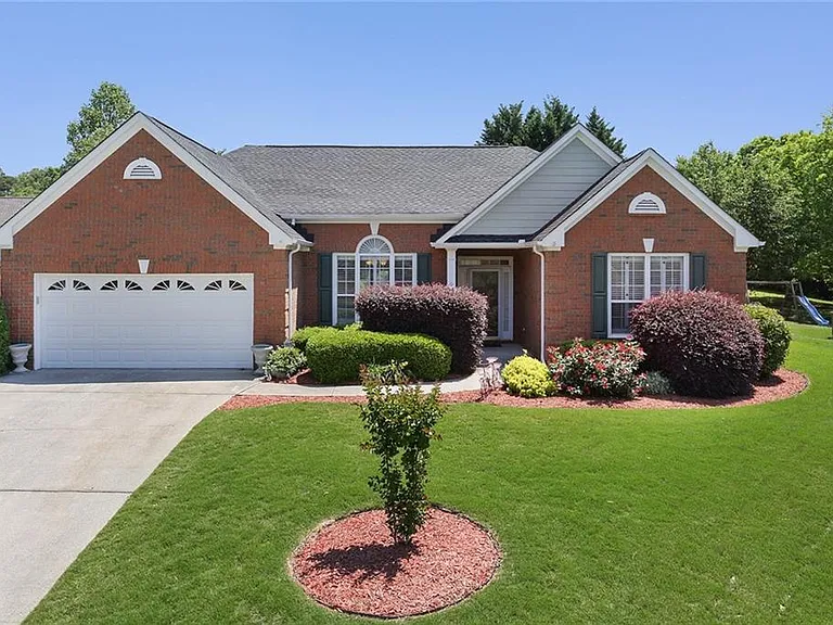 1550 Argonne Ln — Photo 1