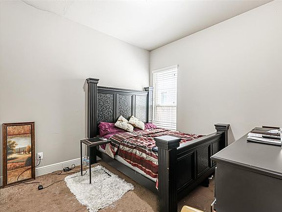 2nd image of 16622 Emmaus Ln