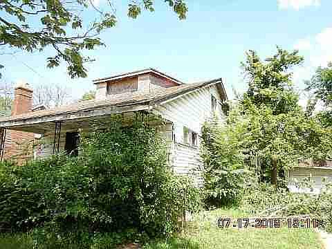 15834 Quincy