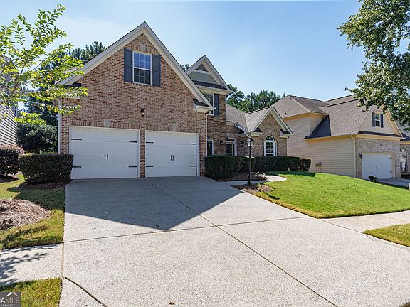 3rd image of 560 Roland Manor Dr