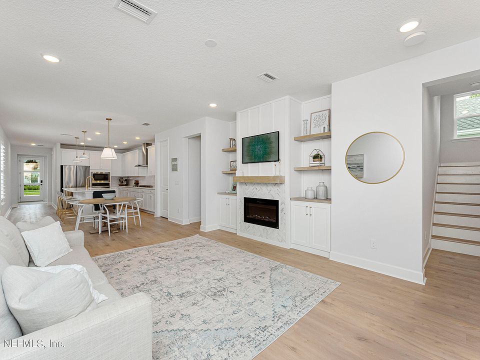 1st image of 184 PARK CENTER Avenue