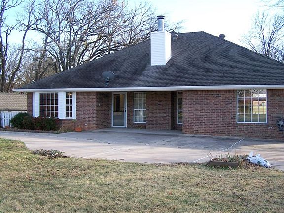 2nd image of 107 Woodstock Ln