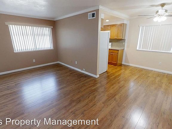 2nd image of 240 Richfield Dr APT 4