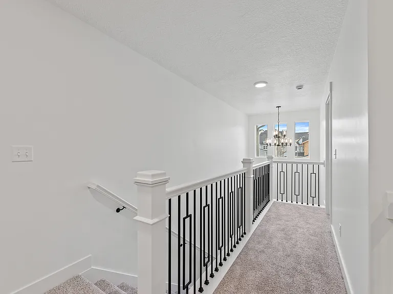 1475 W Skyline Dr — Photo 13