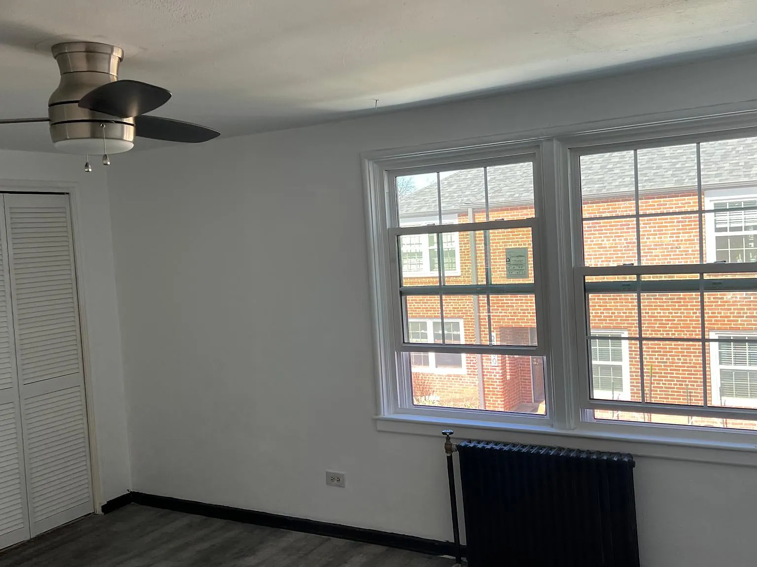 2816 Jasmine St — Photo 3