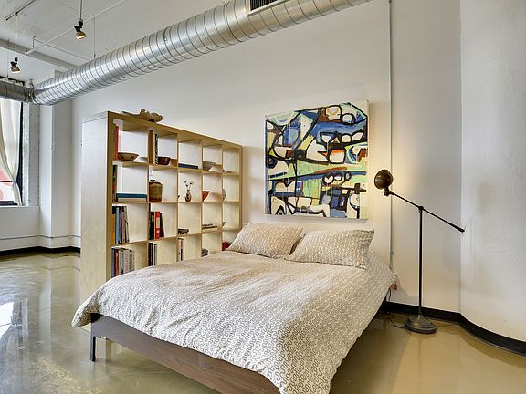 5th image of 500 Robert St #212