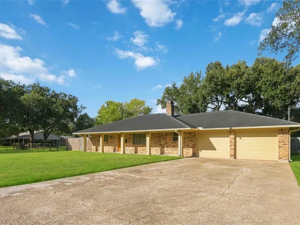 1218 S Booth Ln, Alvin, TX 77511
