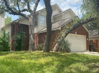 7 Pembroke Ln, San Antonio, TX 78240