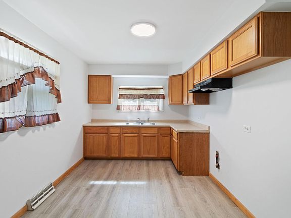 5th image of 1848 W 163rd St
