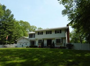54 Blueberry Ln, Shelton, CT 06484