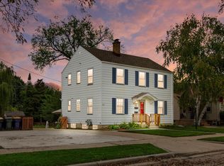 2459 S 77th St, West Allis, WI 53219