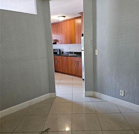 5th image of 4071 N Dixie Hwy APT 20