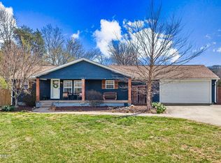 1906 Penile Rd, Louisville, KY 40272