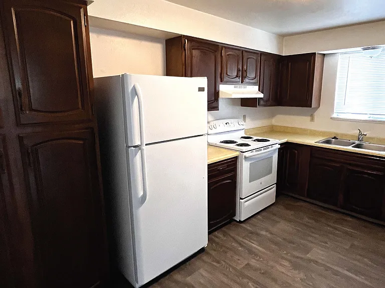 353-359 S White Cloud Dr #4 — Photo 6