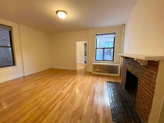 4th image of 167 W 72nd St APT 2R