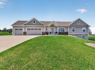 3940 Creek View Ln SW, Rochester, MN 55902