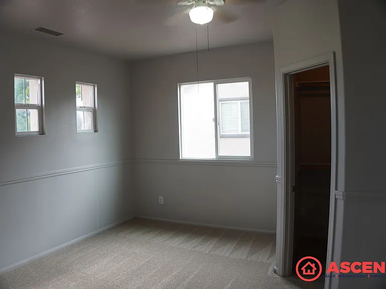 9901 Riata Ln — Photo 11